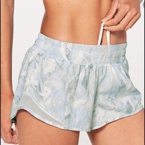 Luluemon white hotty hot shorts 2.5 length